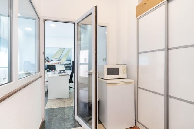 Erhverv til salg i Motril - € 149.500 (Ref: 9946196)
