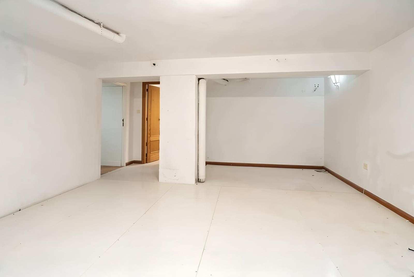 Erhverv til salg i Motril - € 149.500 (Ref: 9946196)