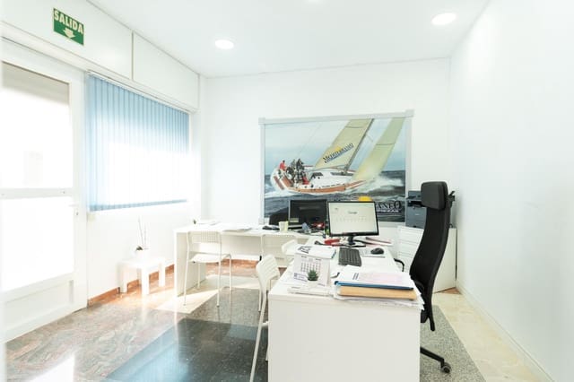 Erhverv til salg i Motril - € 149.500 (Ref: 9946196)