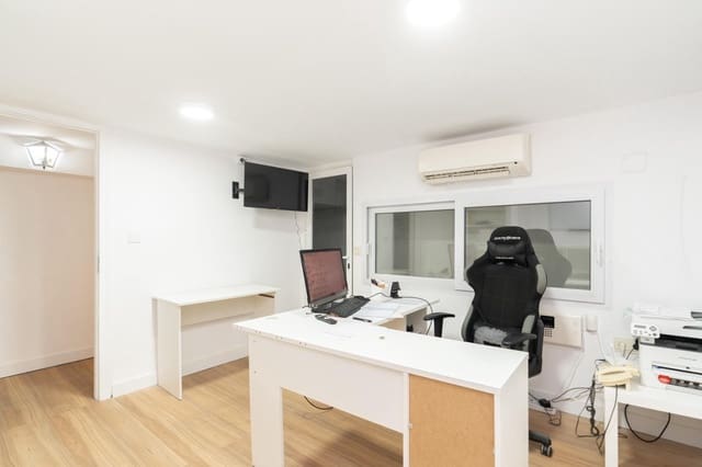 Erhverv til salg i Motril - € 149.500 (Ref: 9946196)