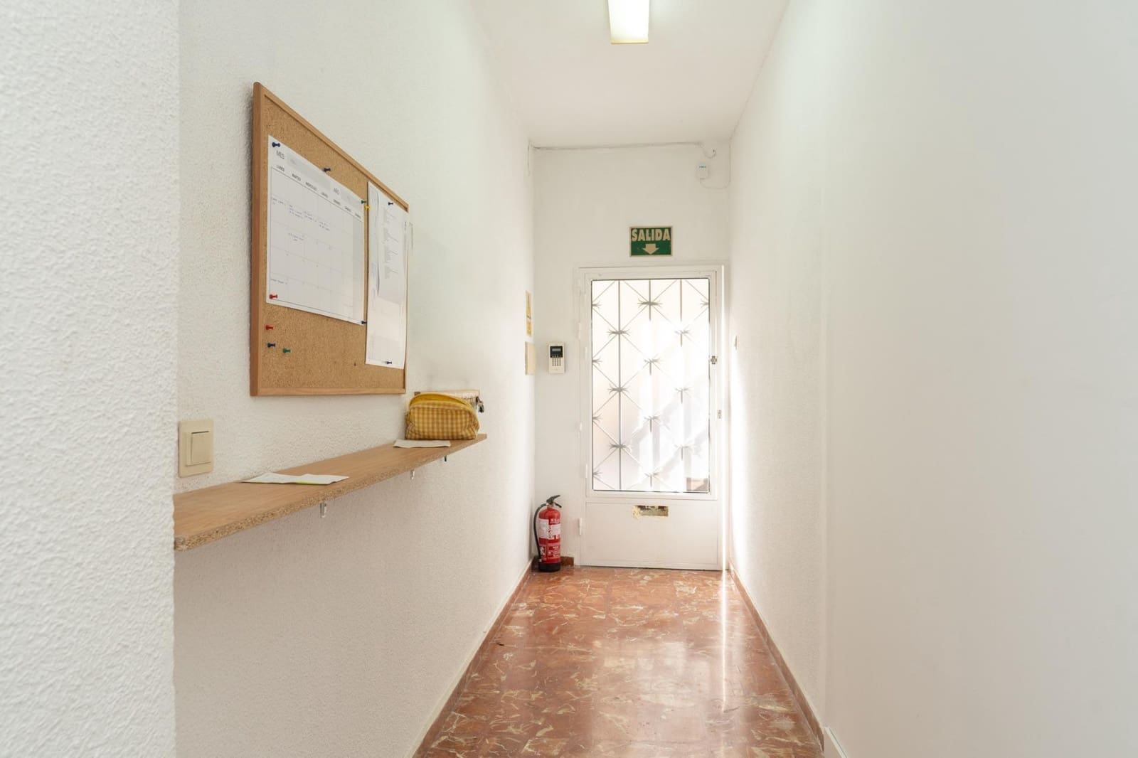 Erhverv til salg i Motril - € 149.500 (Ref: 9946196)