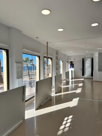 Commercieel te huur in Torrenueva - € 1.300 (Ref: 9946200)