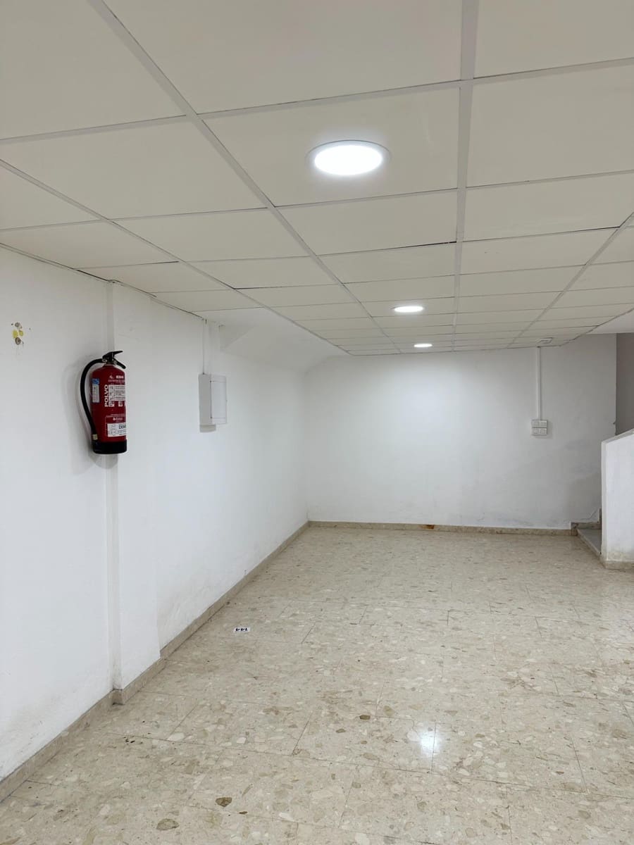 Kommersiell att hyra i Torrenueva - 1 300 € (Ref: 9946200)