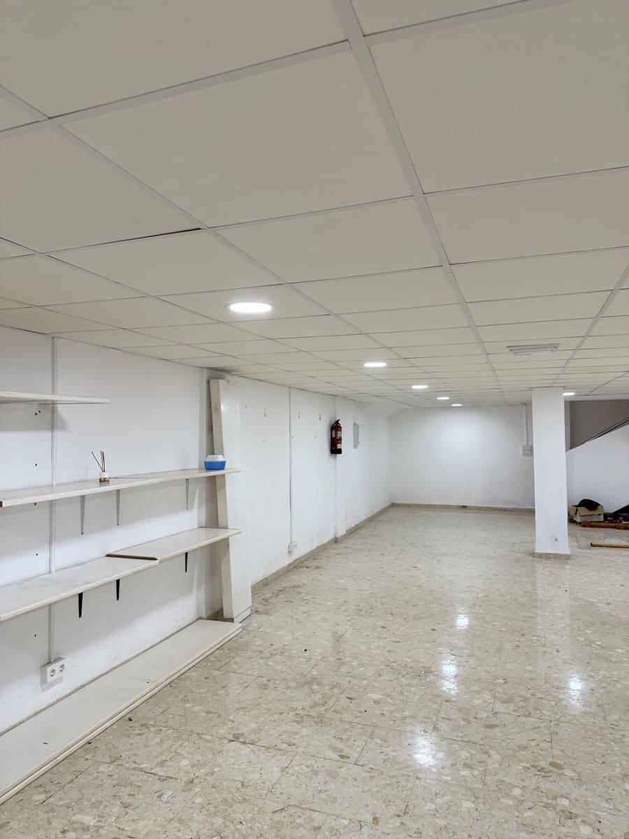 Kommersiell att hyra i Torrenueva - 1 300 € (Ref: 9946200)