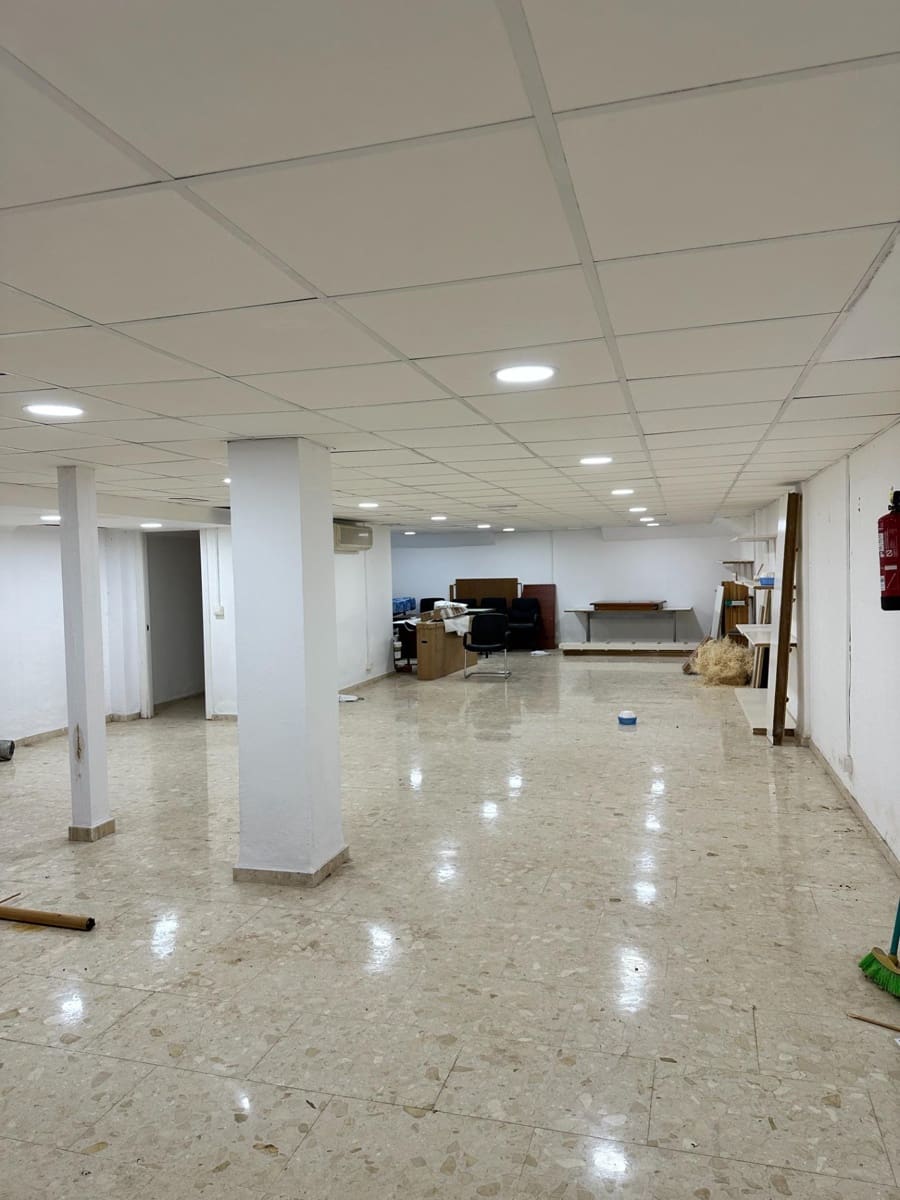 Kommersiell att hyra i Torrenueva - 1 300 € (Ref: 9946200)
