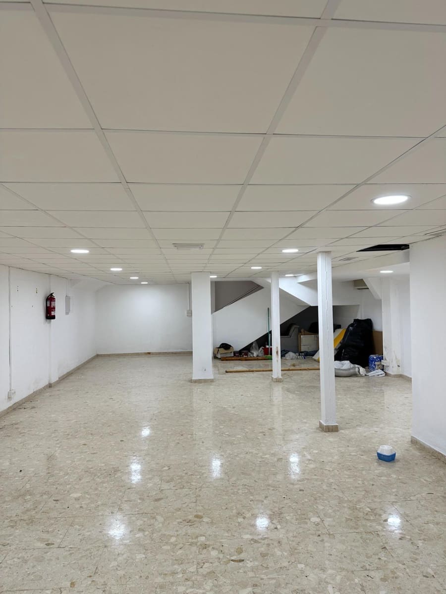 Kommersiell att hyra i Torrenueva - 1 300 € (Ref: 9946200)