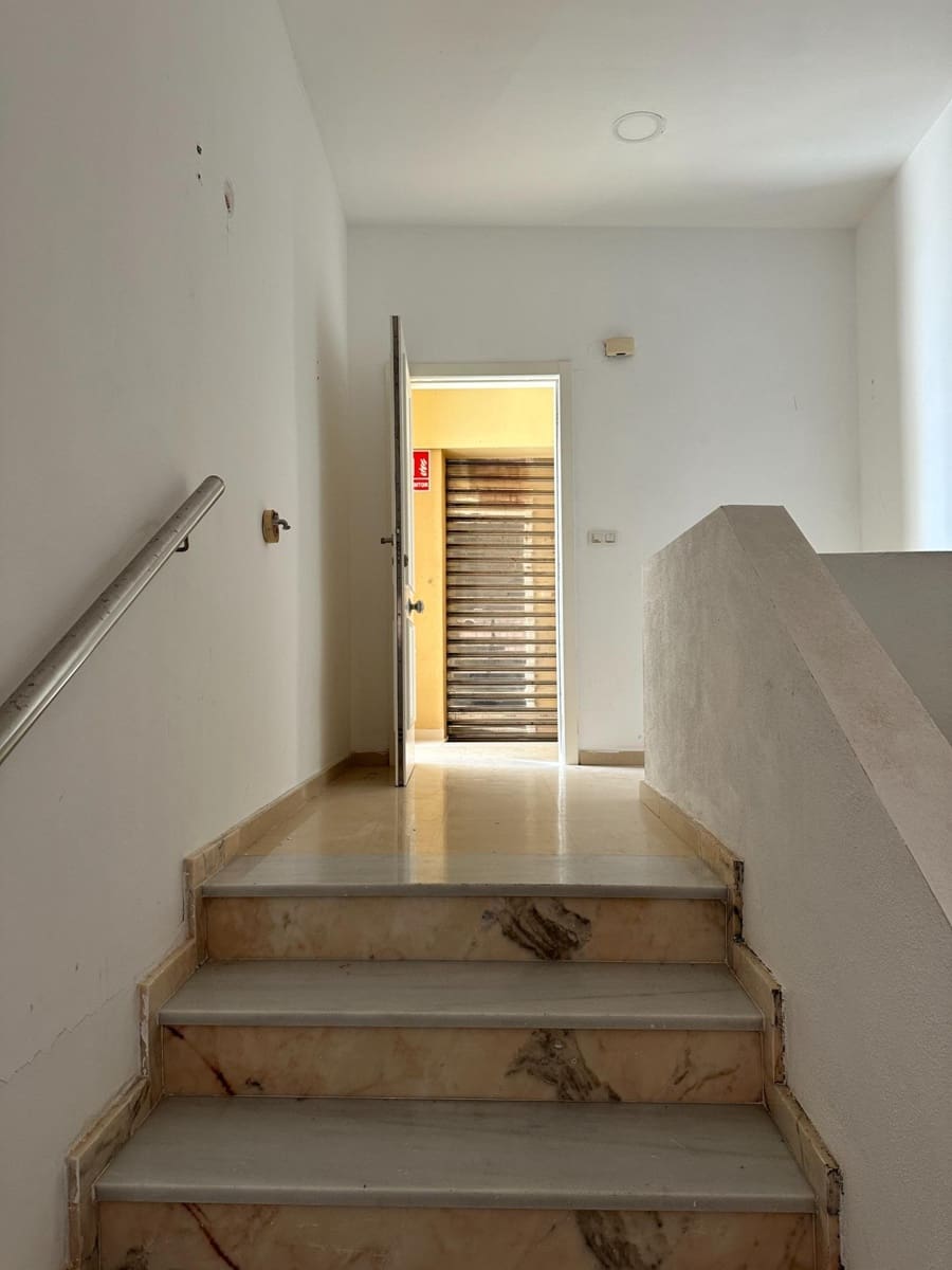Kommersiell att hyra i Torrenueva - 1 300 € (Ref: 9946200)