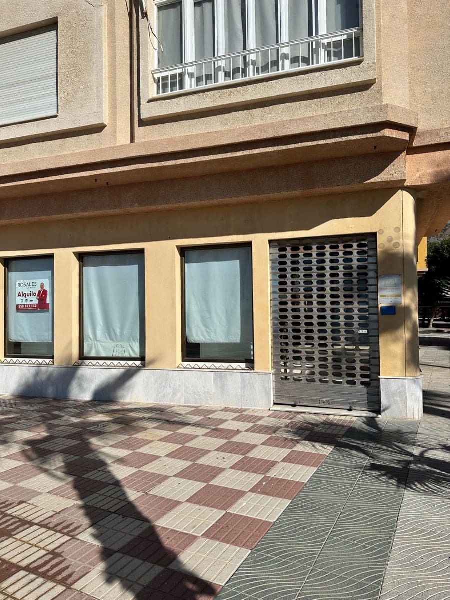 Kommersiell att hyra i Torrenueva - 1 300 € (Ref: 9946200)