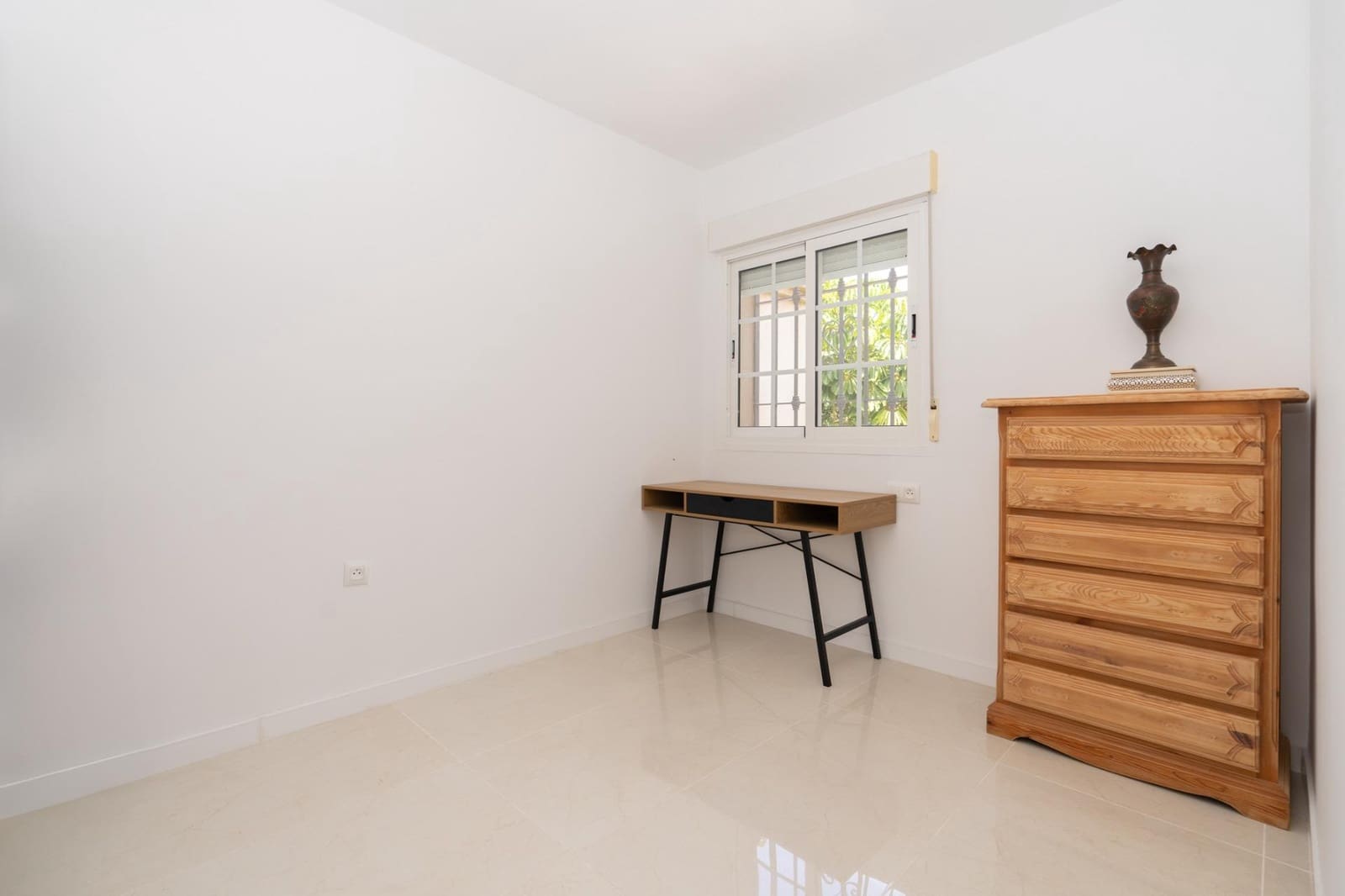 4 quarto Casa em Banda para venda em Salobrena com piscina garagem - 385 000 € (Ref: 9946202)