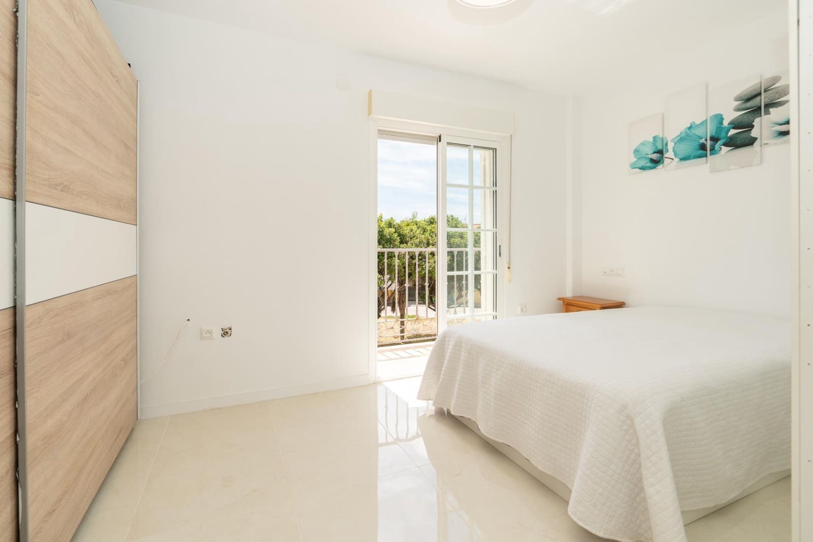 4 quarto Casa em Banda para venda em Salobrena com piscina garagem - 385 000 € (Ref: 9946202)