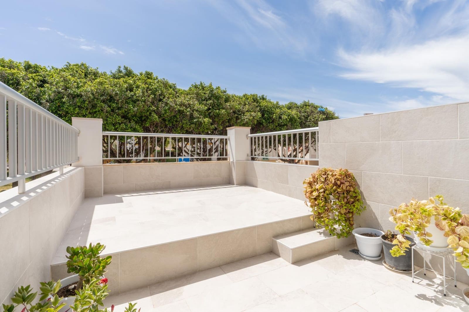 4 quarto Casa em Banda para venda em Salobrena com piscina garagem - 385 000 € (Ref: 9946202)
