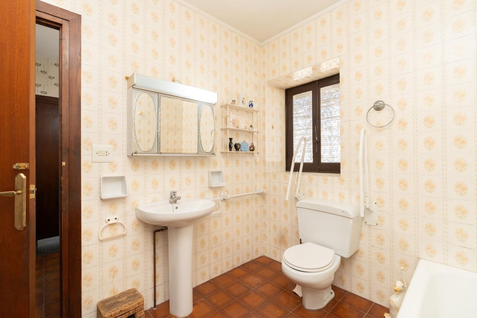 5 sypialnia Dom na sprzedaż w Salobrena z garażem - 199 000 € (Ref: 9946203)