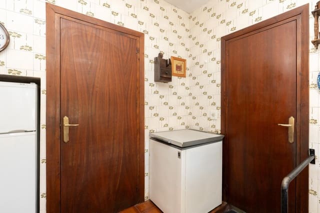 5 sypialnia Dom na sprzedaż w Salobreña z garażem - 199 000 € (Ref: 9946203)