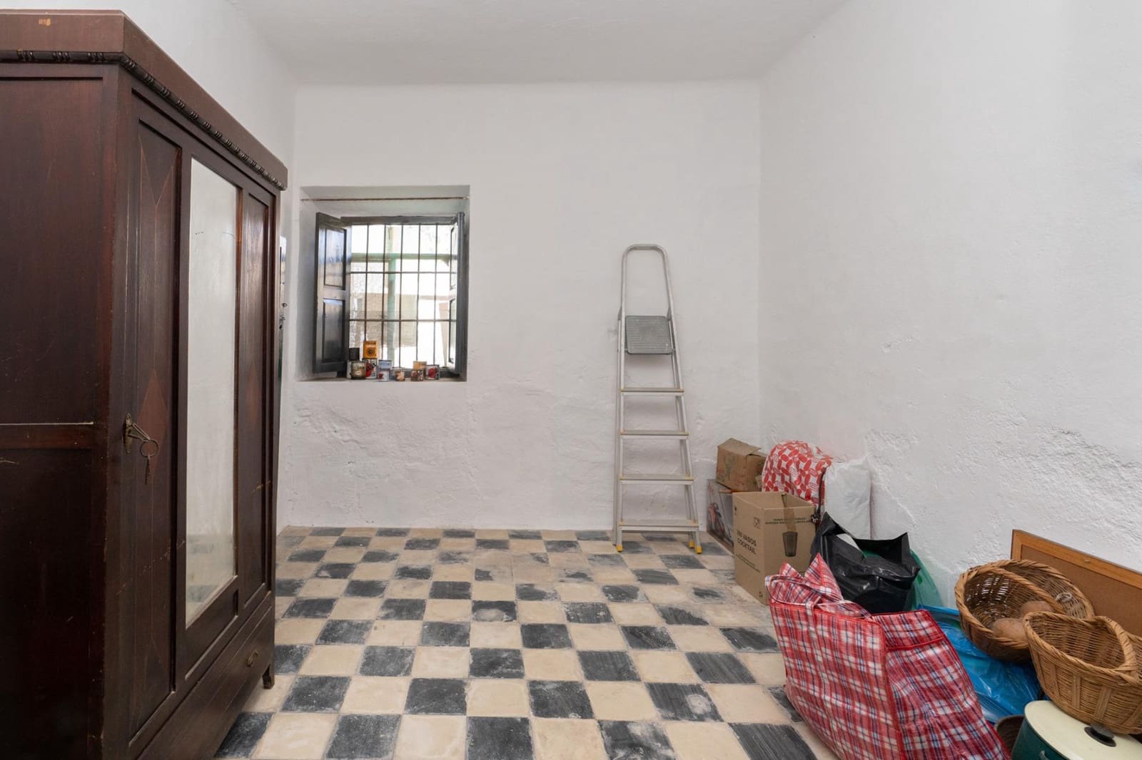 5 sypialnia Dom na sprzedaż w Salobrena z garażem - 199 000 € (Ref: 9946203)