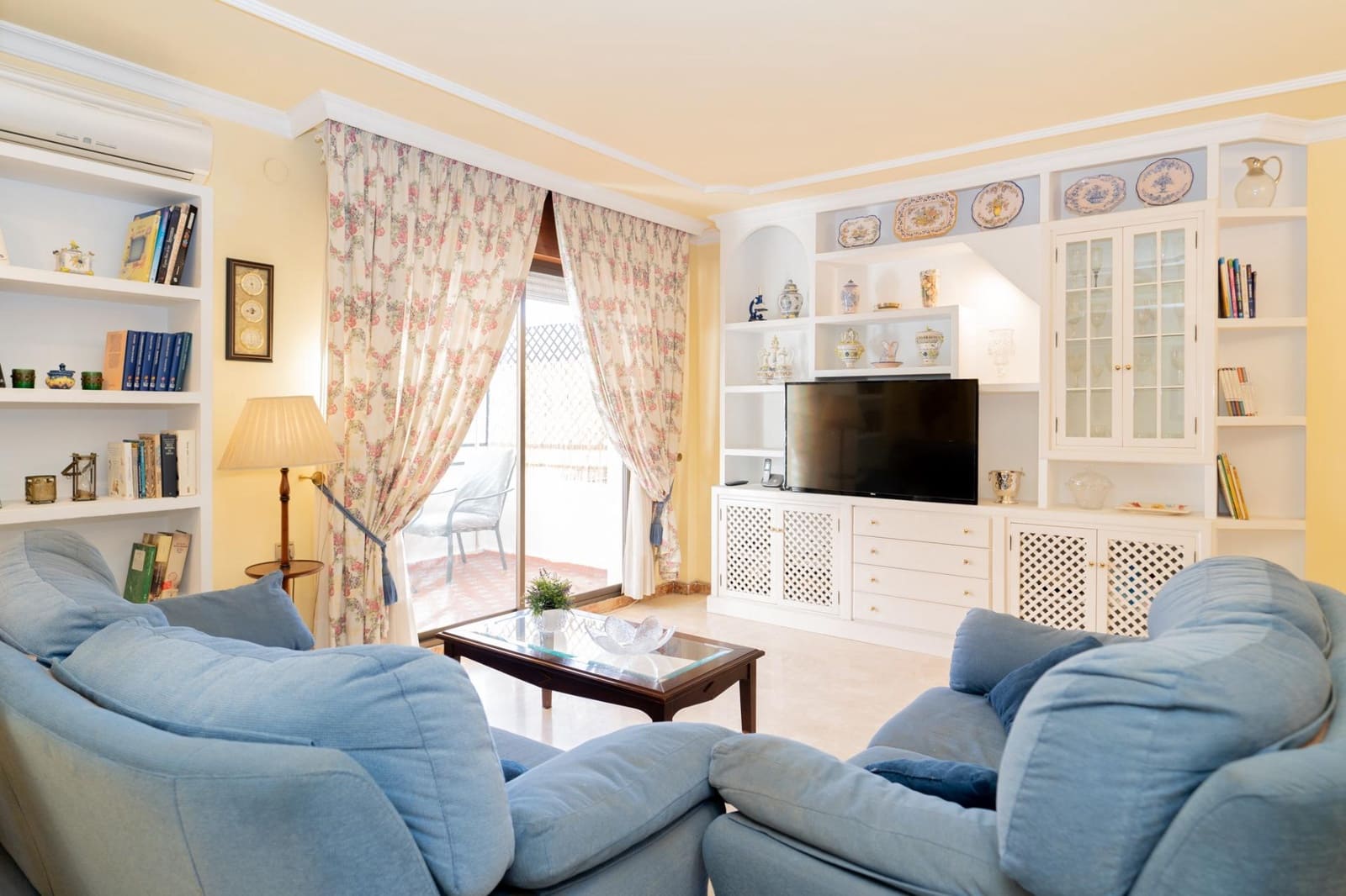 3 bedroom Townhouse for sale in Motril with garage - € 339,900 (Ref: 9946204)