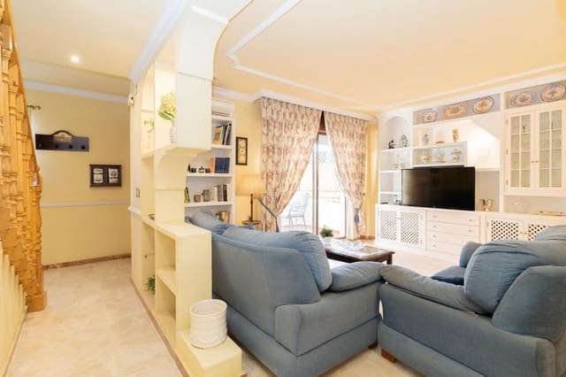 3 bedroom Townhouse for sale in Motril with garage - € 339,900 (Ref: 9946204)