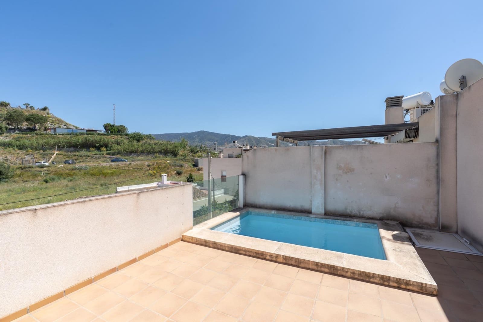 3 Zimmer Reihenhaus zu verkaufen in Motril mit Pool Garage - 260.000 € (Ref: 9946206)
