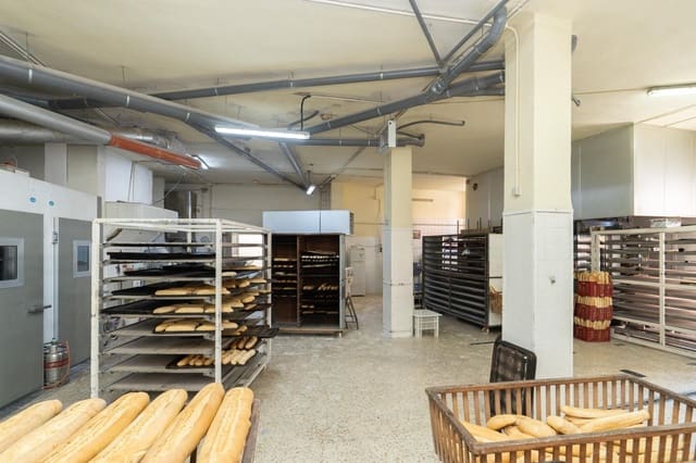 Erhverv til salg i Motril - € 298.500 (Ref: 9946210)