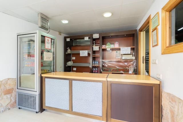Erhverv til salg i Motril - € 298.500 (Ref: 9946210)
