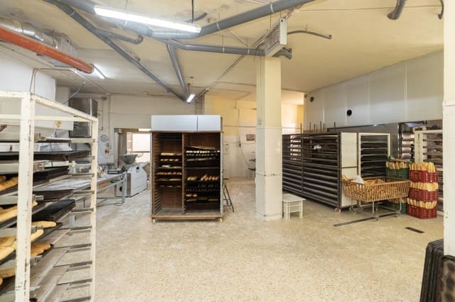 Erhverv til salg i Motril - € 298.500 (Ref: 9946210)