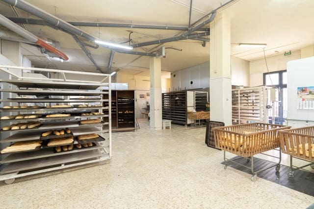 Erhverv til salg i Motril - € 298.500 (Ref: 9946210)