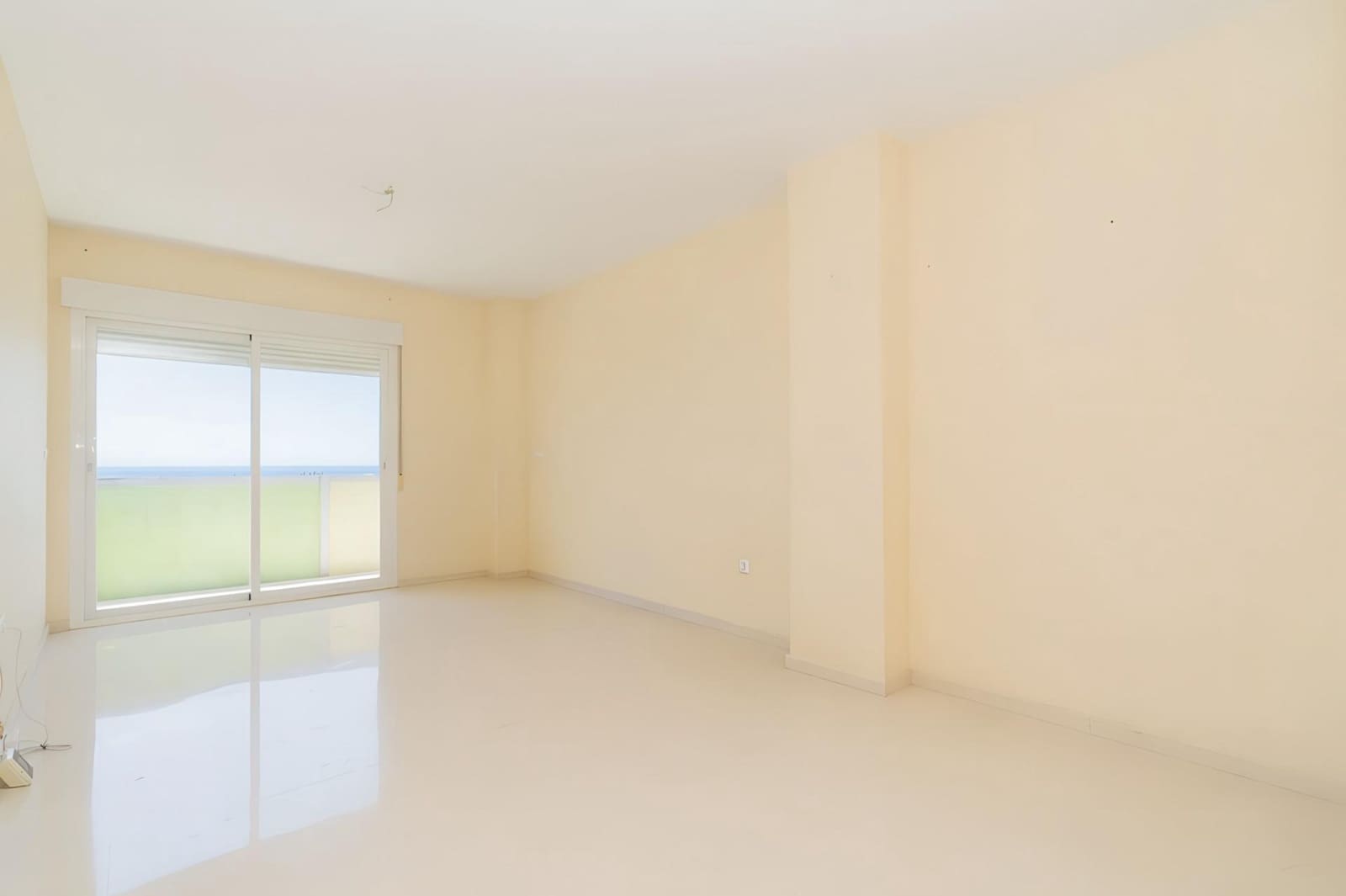 3 slaapkamer Flat te koop in Motril met garage - € 160.000 (Ref: 9946211)