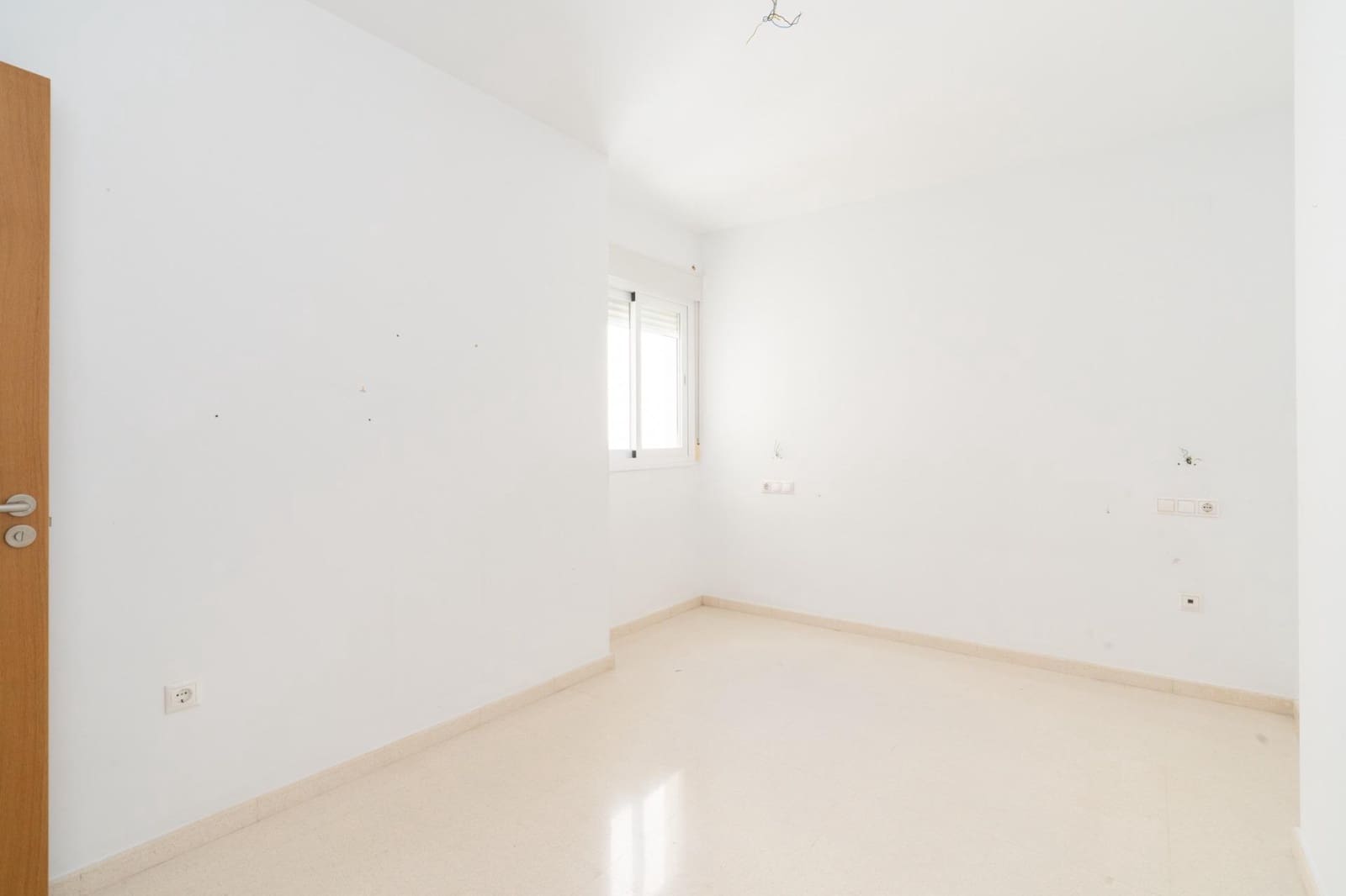 3 slaapkamer Flat te koop in Motril met garage - € 160.000 (Ref: 9946211)