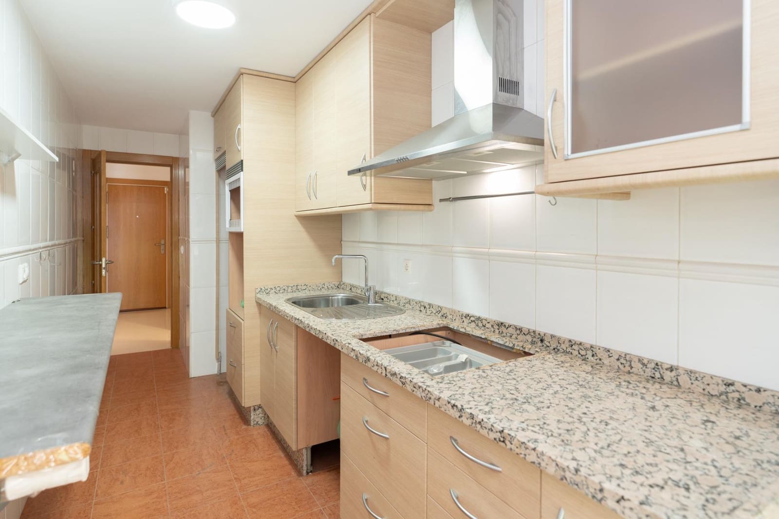 3 slaapkamer Flat te koop in Motril met garage - € 160.000 (Ref: 9946211)