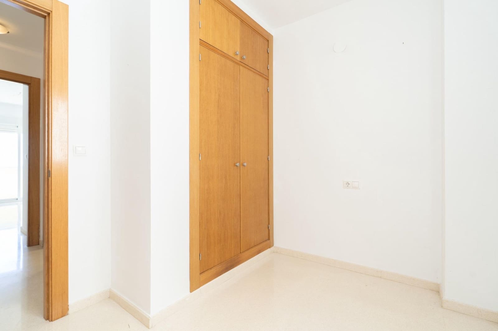 3 slaapkamer Flat te koop in Motril met garage - € 160.000 (Ref: 9946211)
