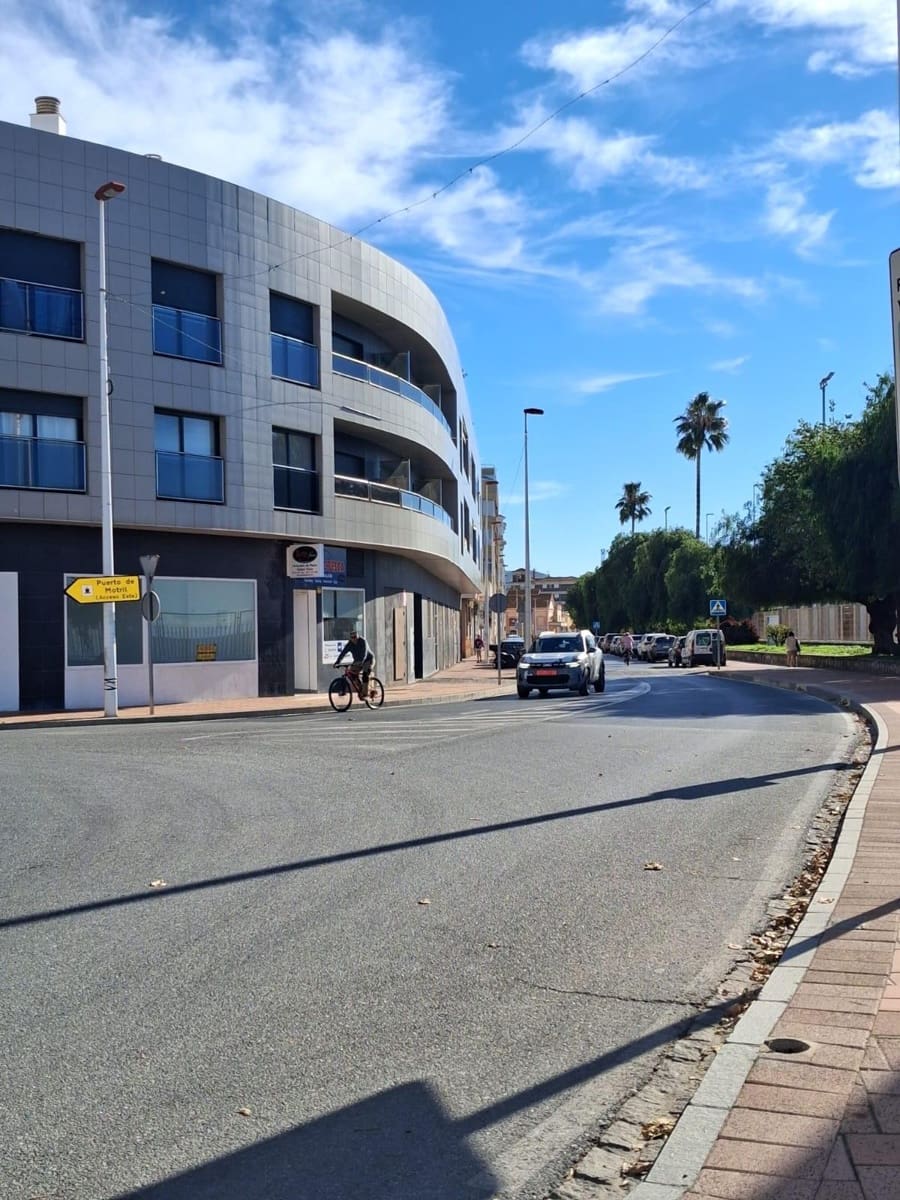 Erhverv til salg i Motril - € 82.500 (Ref: 9946212)