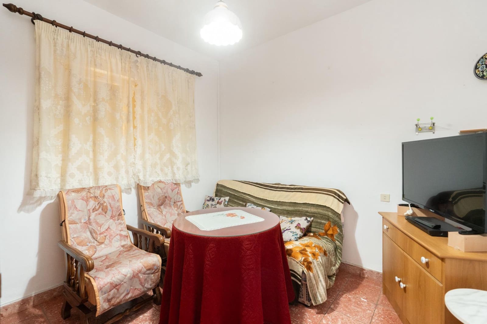 6 slaapkamer Huis te koop in Salobrena met garage - € 250.000 (Ref: 9946213)