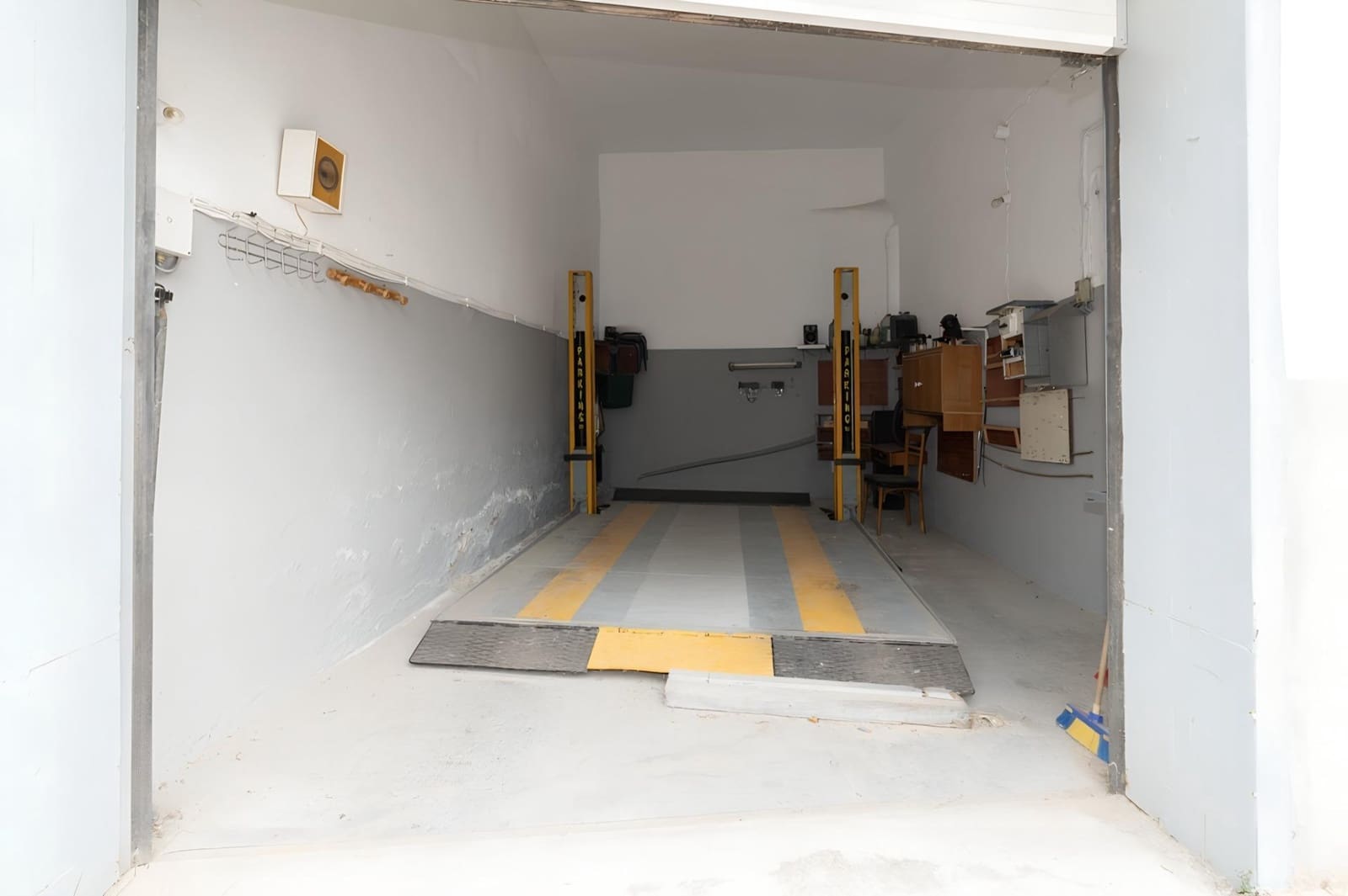 6 slaapkamer Huis te koop in Salobrena met garage - € 250.000 (Ref: 9946213)