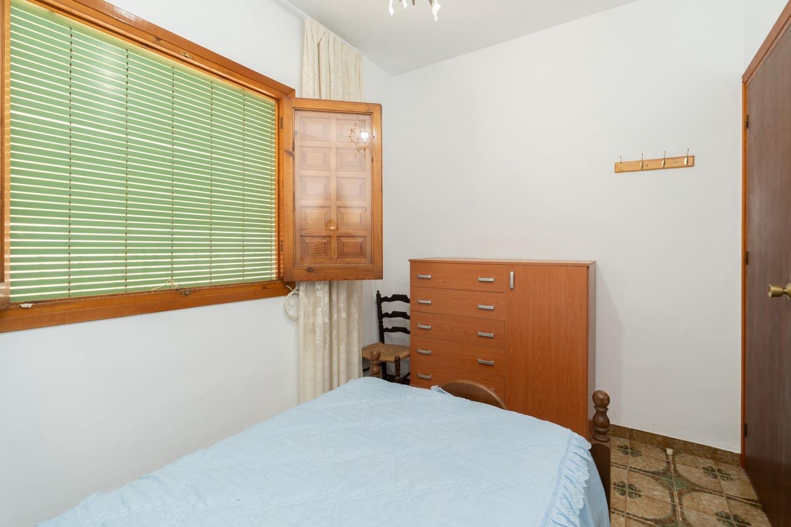 6 slaapkamer Huis te koop in Salobrena met garage - € 250.000 (Ref: 9946213)