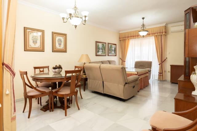 3 bedroom Flat for sale in Motril with garage - € 210,000 (Ref: 9946215)