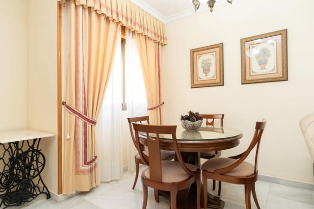 3 bedroom Flat for sale in Motril with garage - € 210,000 (Ref: 9946215)