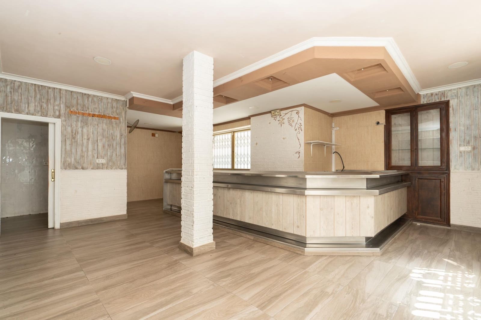 Comercial para venda em Motril - 69 000 € (Ref: 9946217)