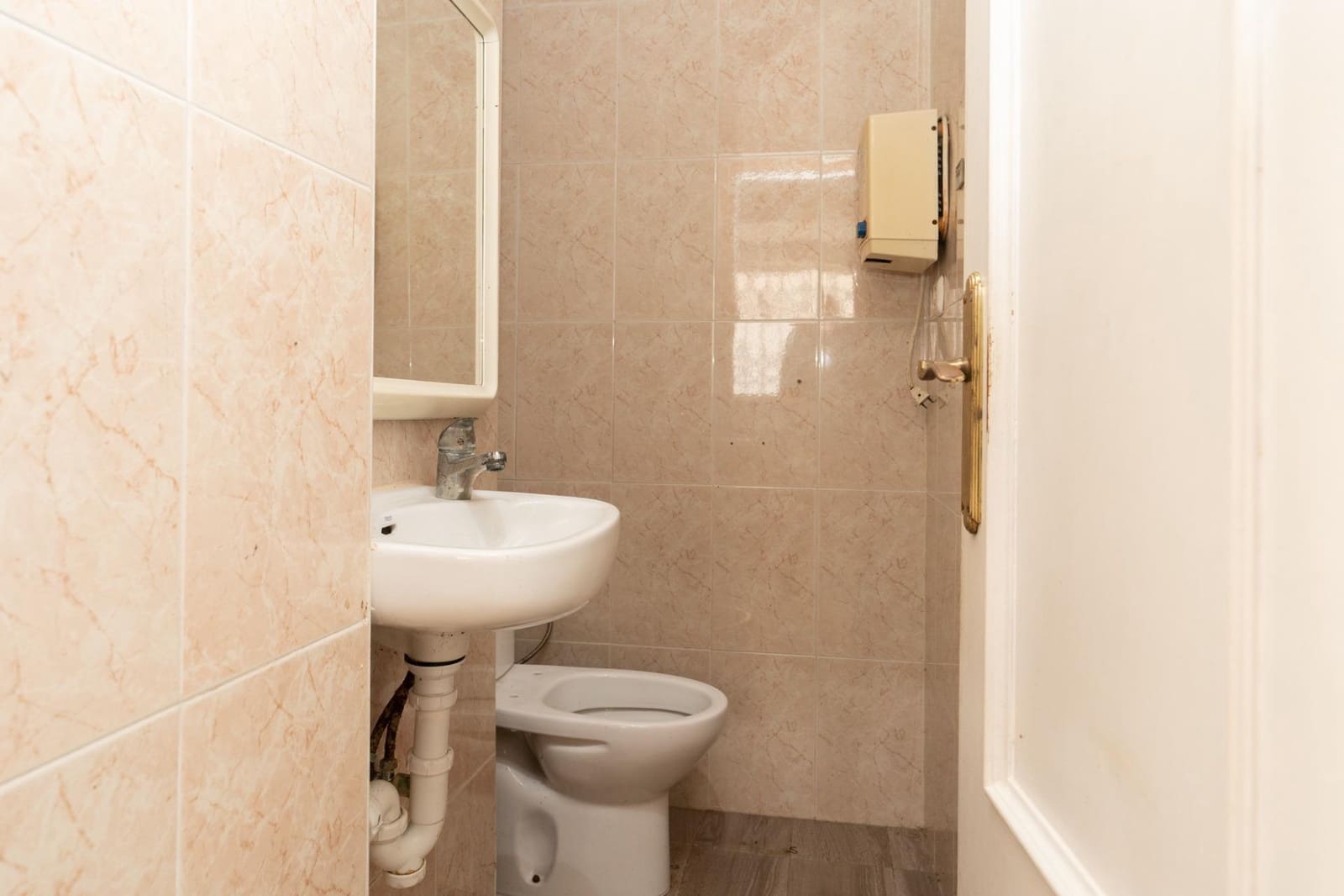 Comercial para venda em Motril - 69 000 € (Ref: 9946217)