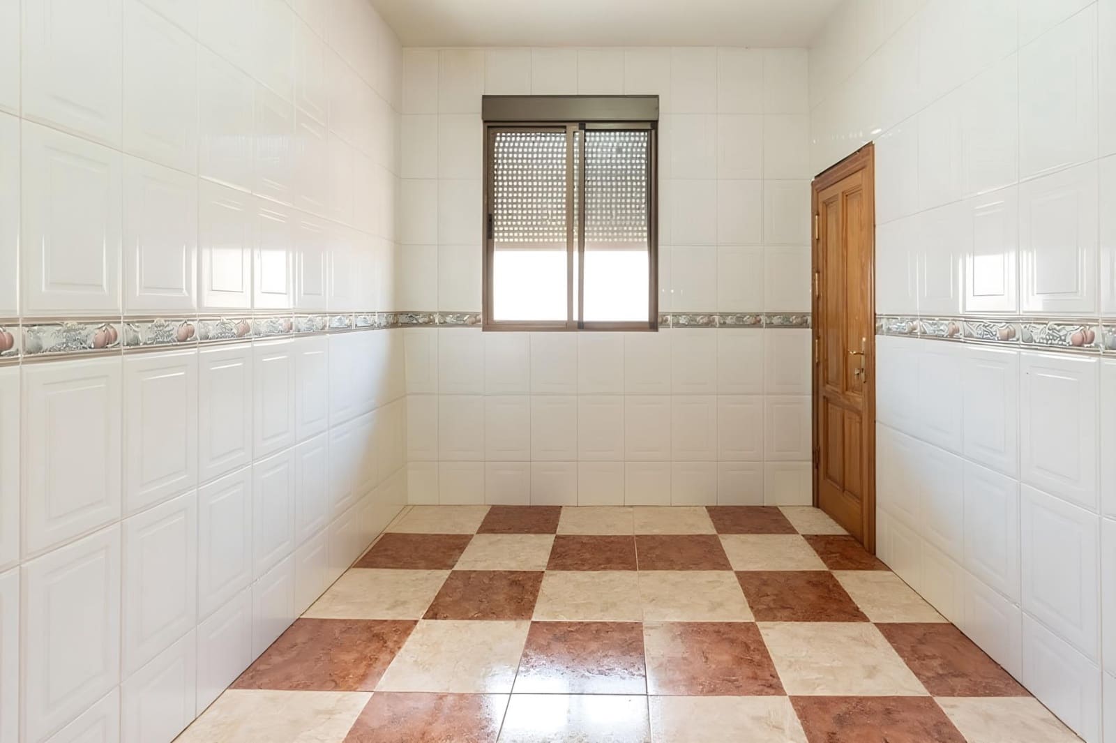8 soveværelse Erhverv til salg i Motril - € 298.000 (Ref: 9946218)