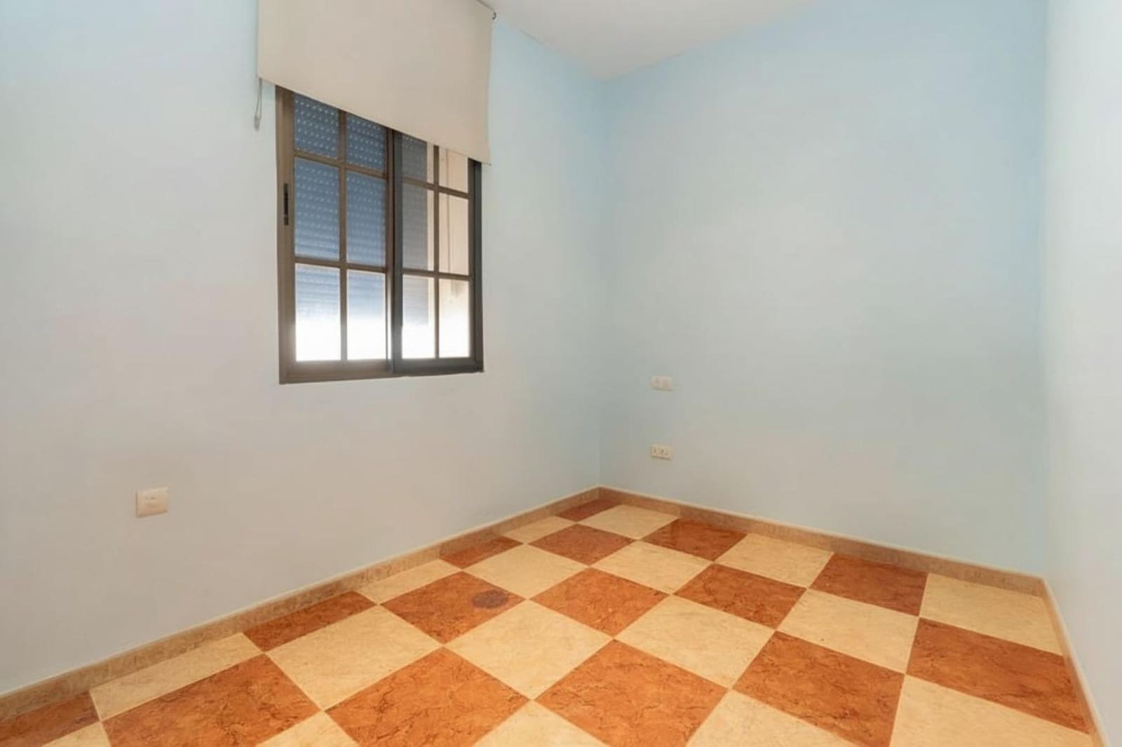 8 soveværelse Erhverv til salg i Motril - € 298.000 (Ref: 9946218)