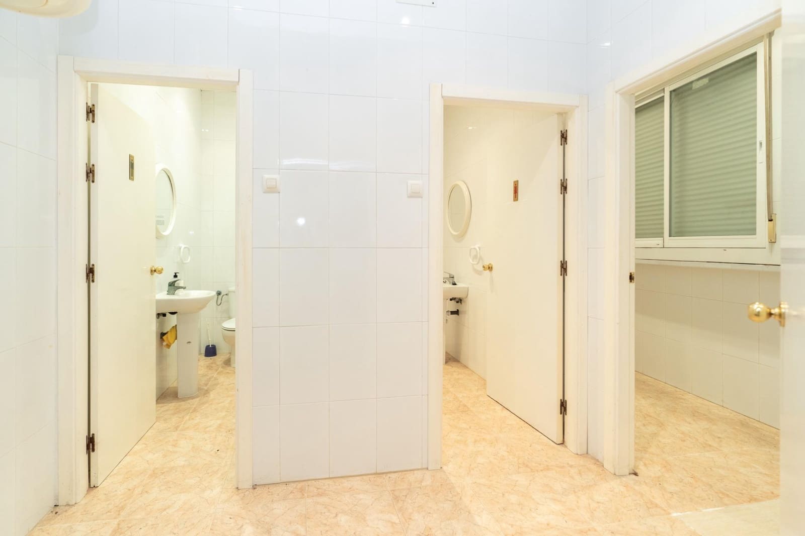 8 soveværelse Erhverv til salg i Motril - € 298.000 (Ref: 9946218)