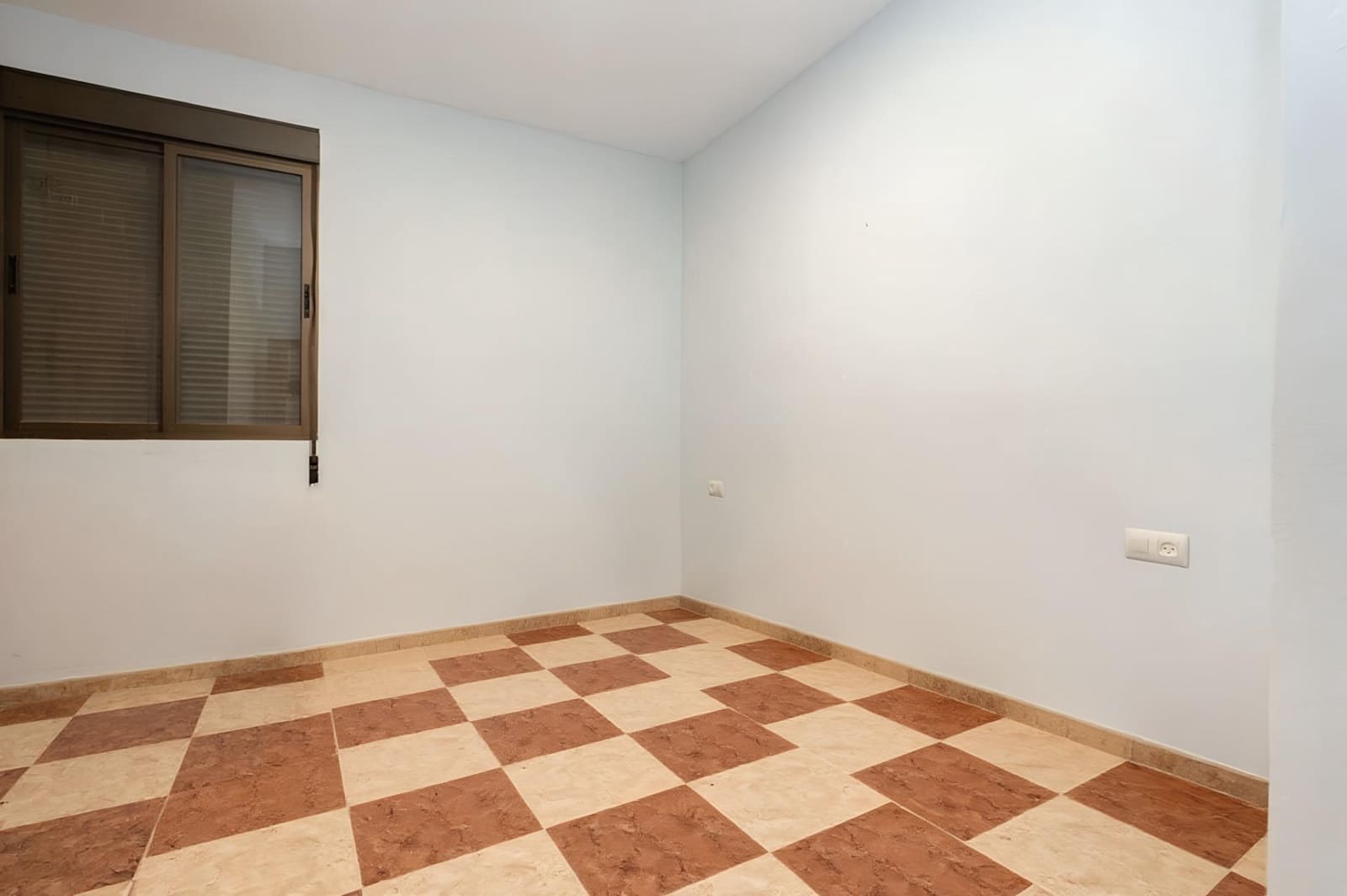 8 soveværelse Erhverv til salg i Motril - € 298.000 (Ref: 9946218)