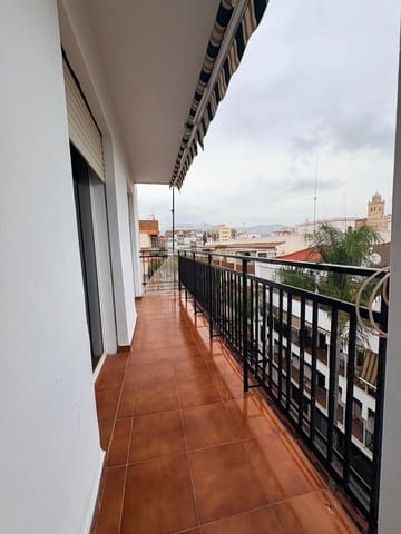 3 quarto Apartamento para arrendar em Almuñécar - 250 € (Ref: 9946220)