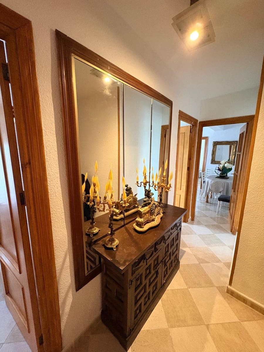 3 bedroom Flat for rent in Almunecar - € 250 (Ref: 9946220)
