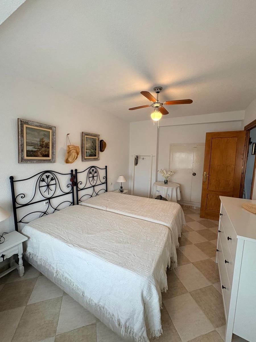 3 bedroom Flat for rent in Almunecar - € 250 (Ref: 9946220)