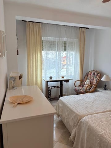3 quarto Apartamento para arrendar em Almuñécar - 250 € (Ref: 9946220)