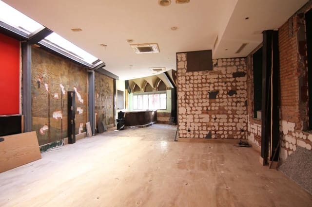 Kommersiell till salu i Motril - 320 000 € (Ref: 9946221)