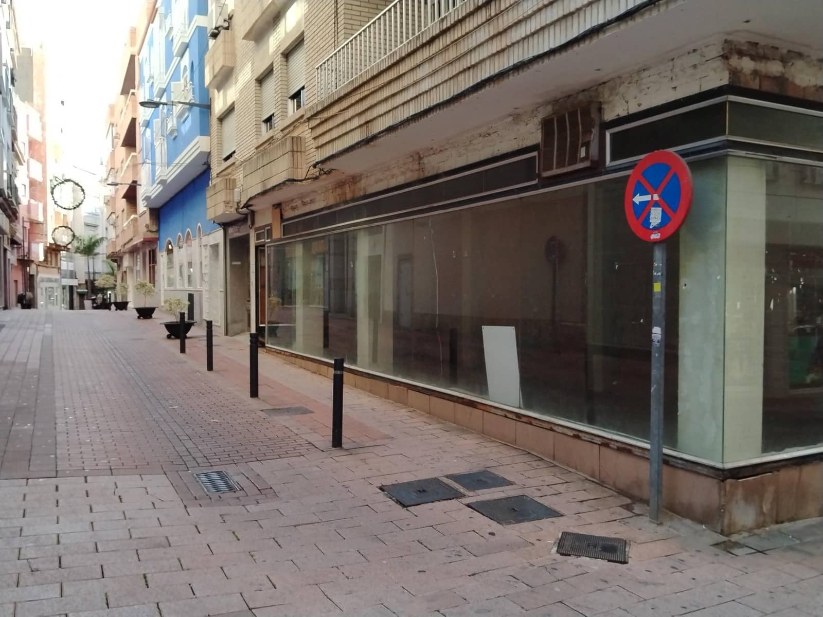 Komercyjne do wynajęcia w Motril - 1 250 € (Ref: 9946223)