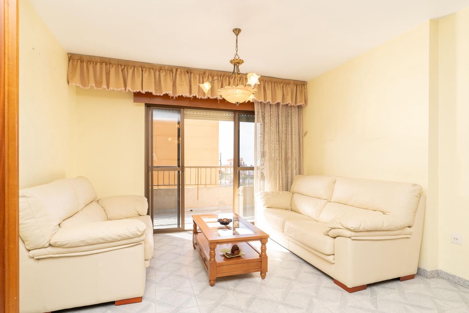 5 quarto Casa em Banda para venda em Motril - 280 000 € (Ref: 9946224)