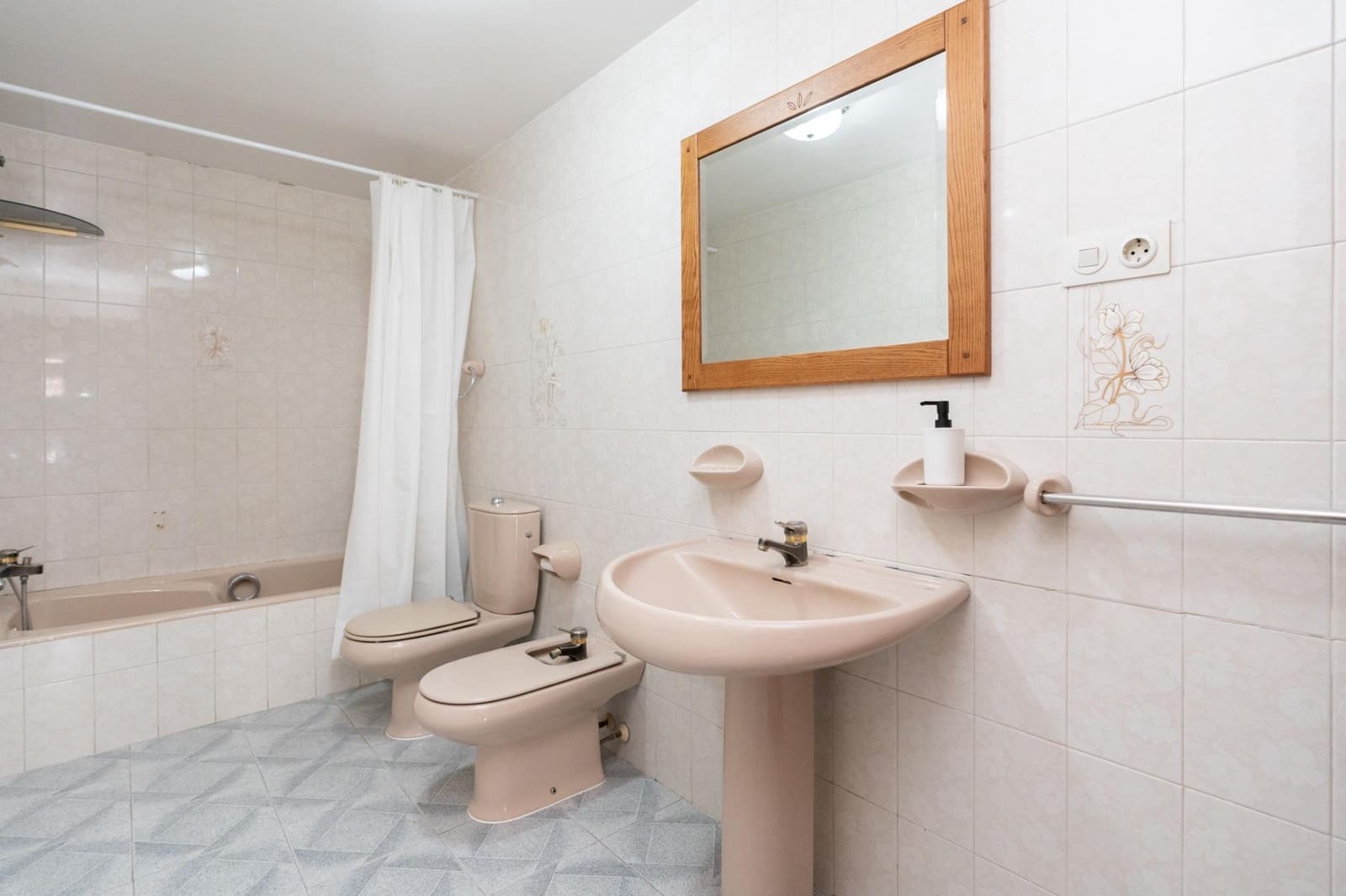 5 quarto Casa em Banda para venda em Motril - 280 000 € (Ref: 9946224)