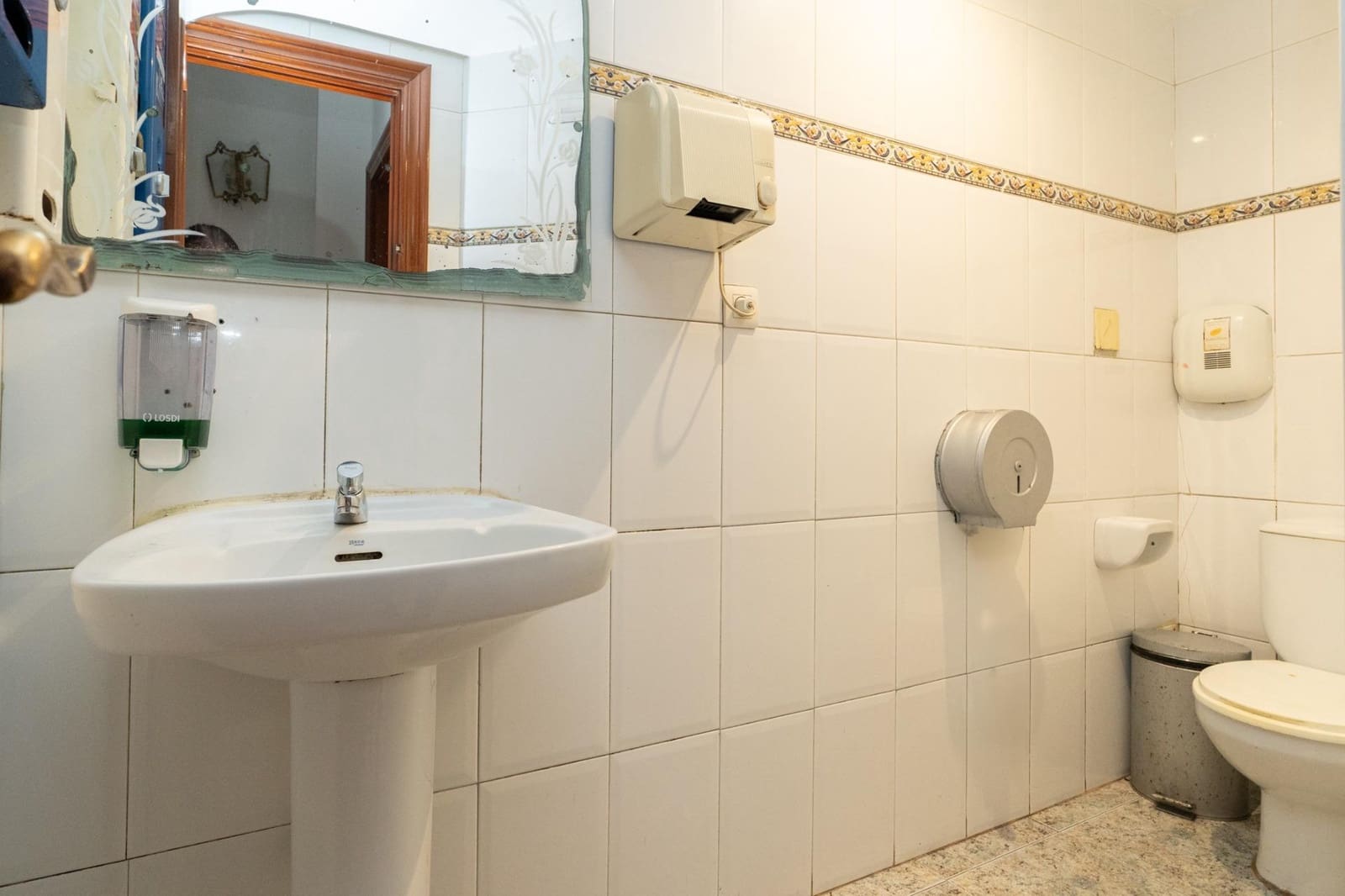 3 makuuhuone Kaupallinen myytävänä paikassa Motril - 700 000 € (Ref: 9946226)